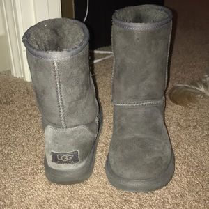 Short Classic UGG boots